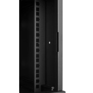 CM10-6U-300B siyah duvar kabinetinin arka panel detayı